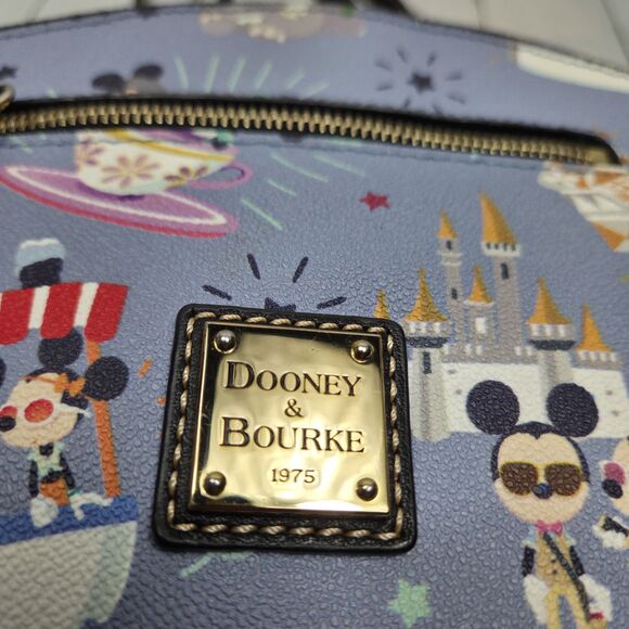 Dooney & Bourke Disney Mickey & Minnie HIPSTER Crossbody Bag A Walk In The Park - Picture 3 of 16